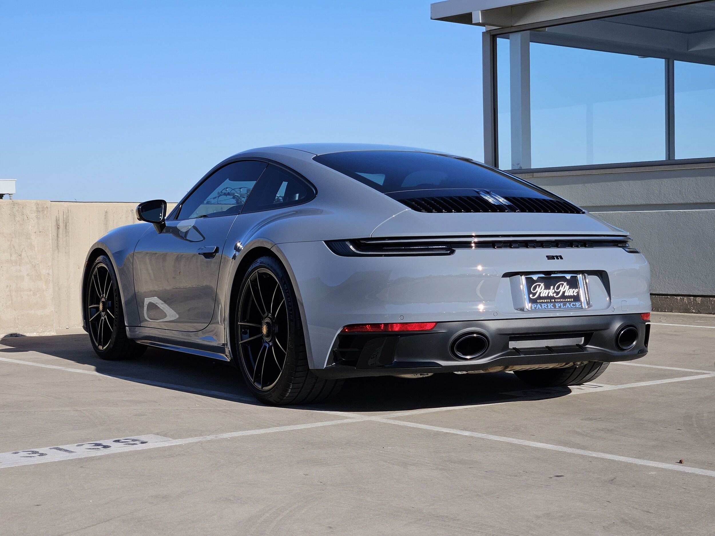 2023 Porsche 911 GTS photo 3