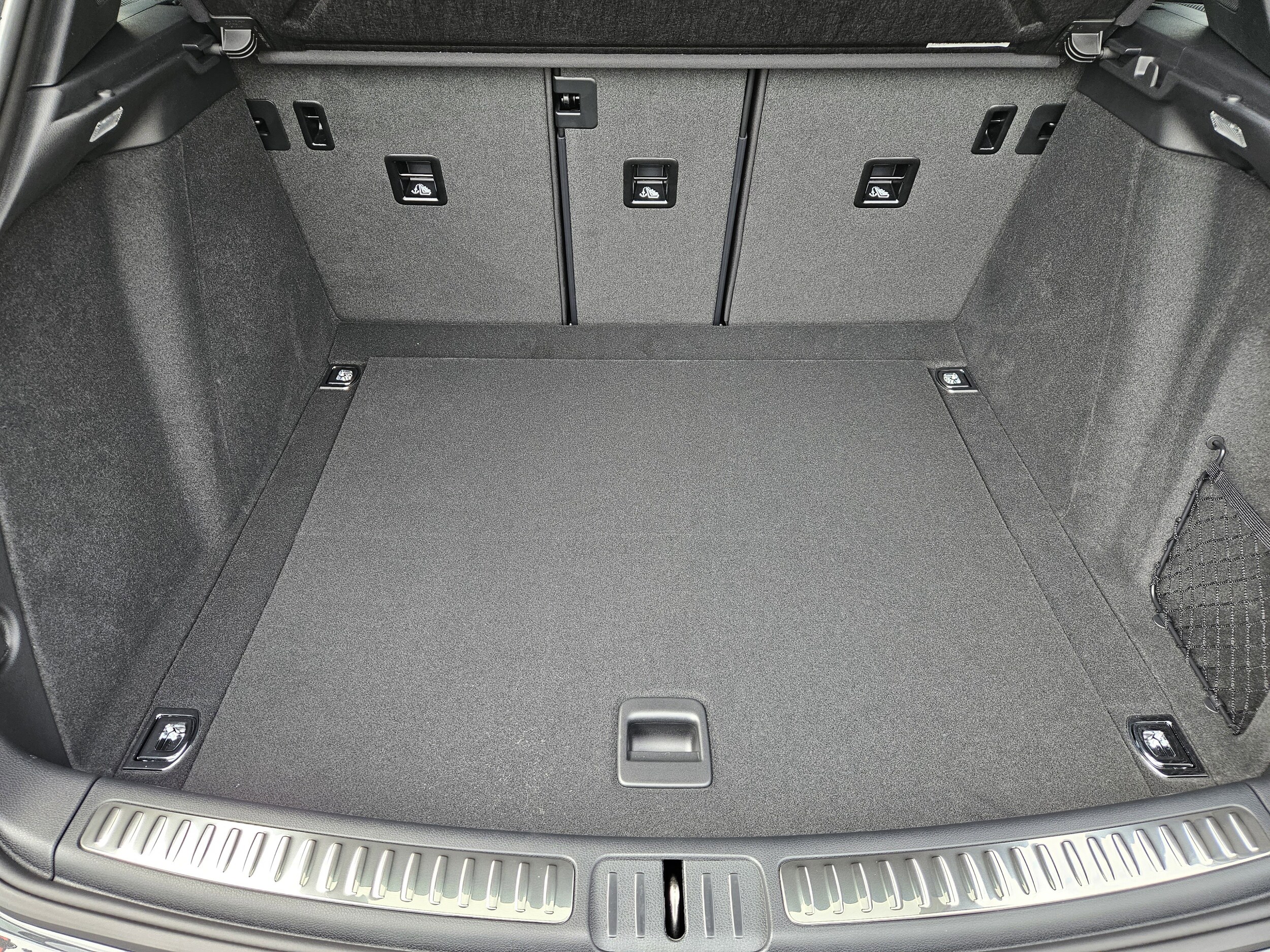 2026 Porsche Macan - Photo 30