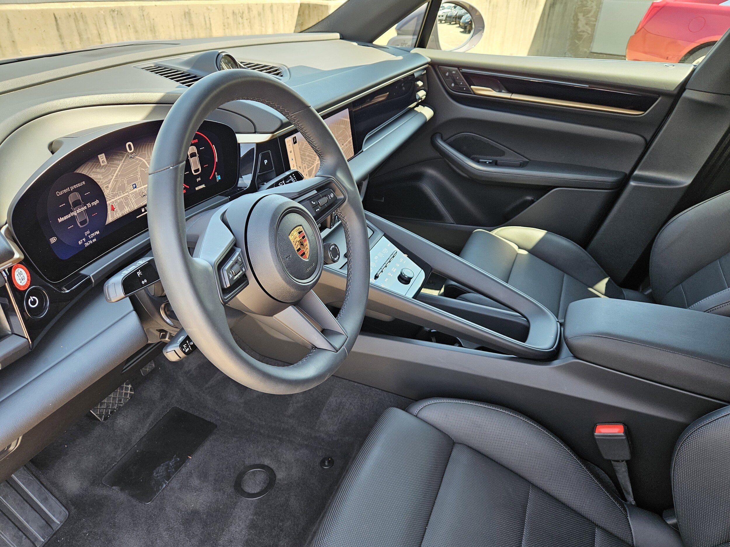 2024 Porsche Macan Electric 4 photo 4