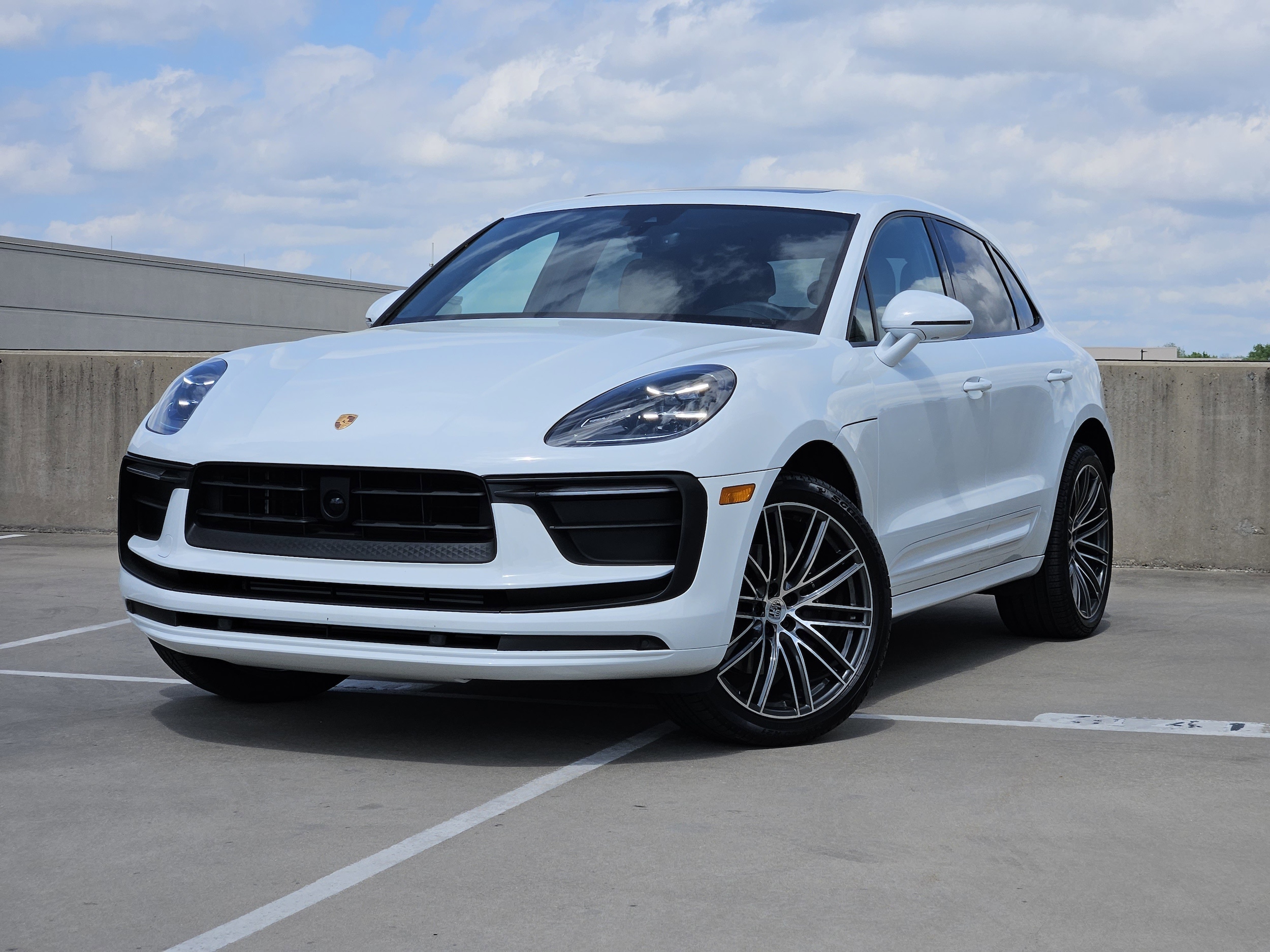2026 Porsche Macan SUV 