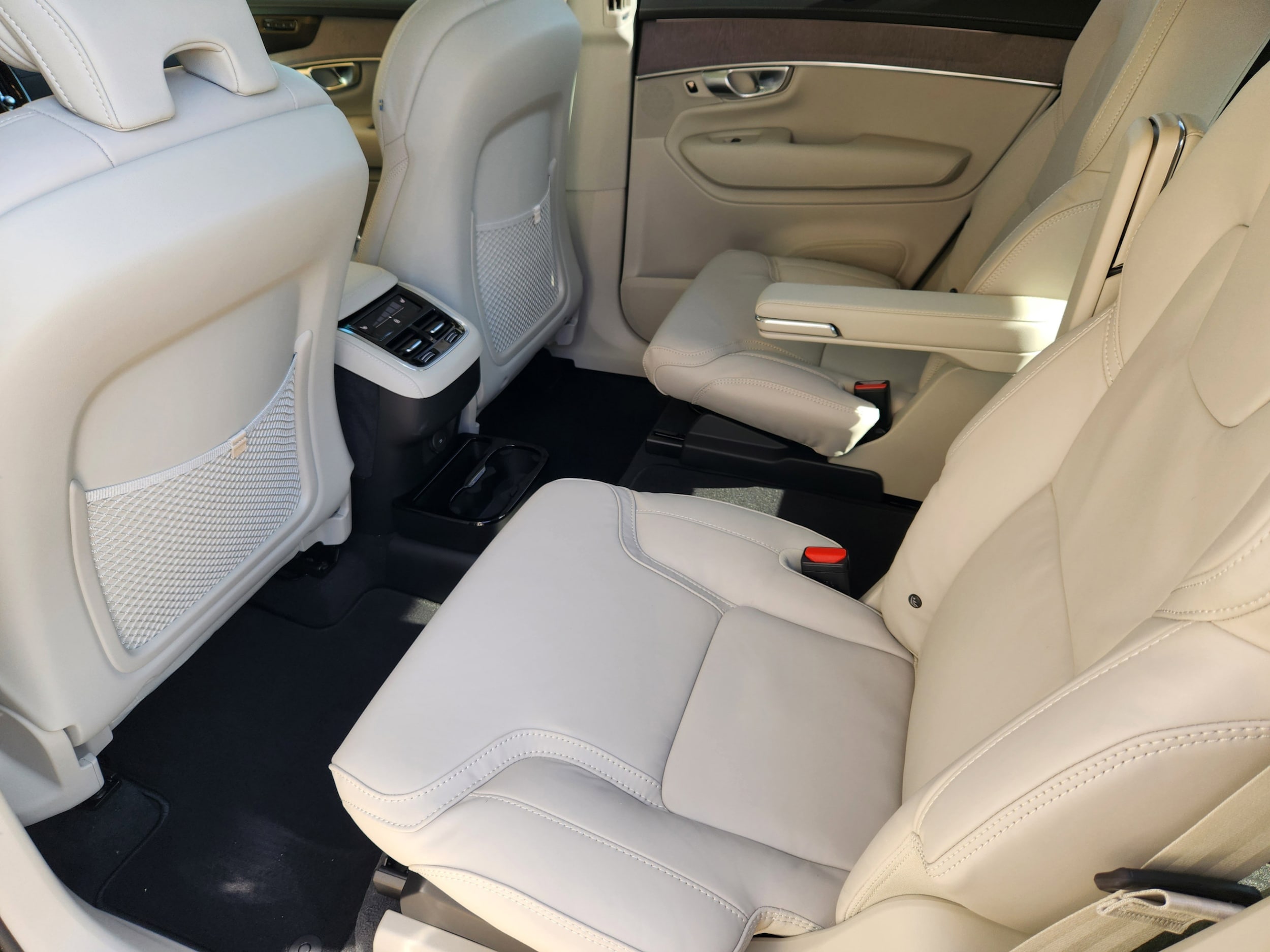 2026 Volvo XC90 Ultra - Photo 30