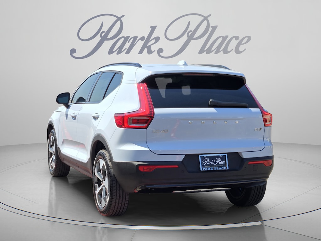New 2026 Volvo XC40 B5 Plus SUV