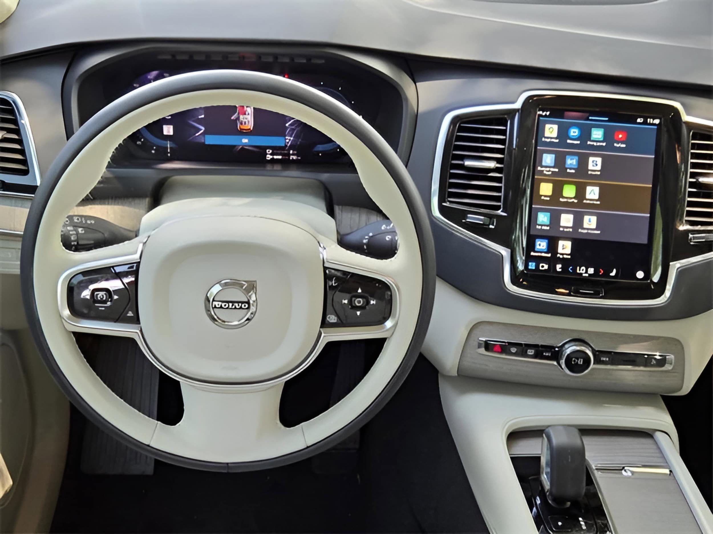 2025 Volvo XC90 Plus - Photo 35