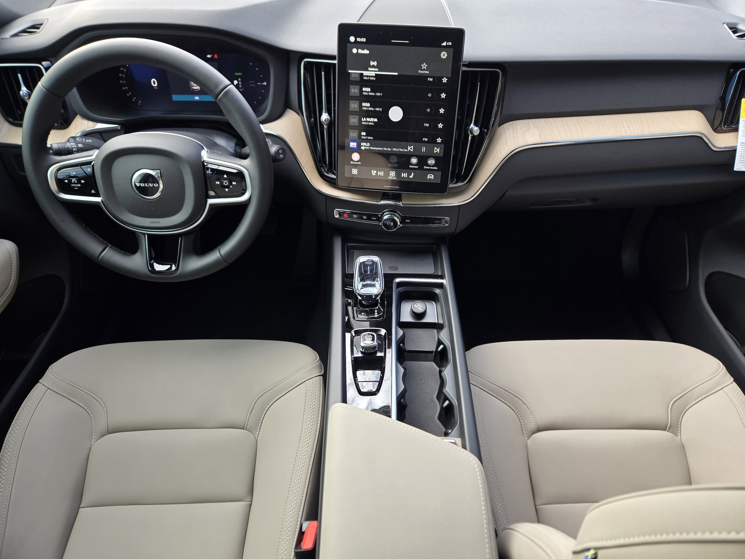 2026 Volvo XC60 Plus - Photo 20