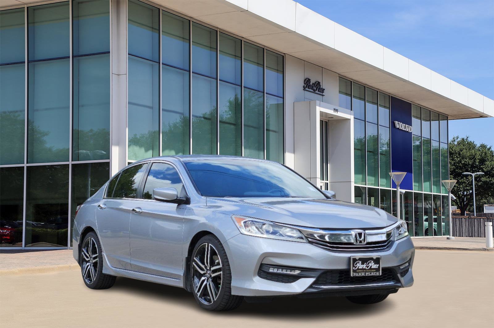 Used 2016 Honda Accord Sport with VIN 1HGCR2F56GA097342 for sale in Dallas, TX