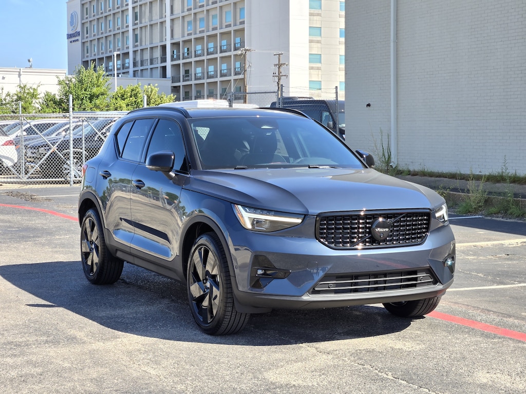 New 2026 Volvo XC40 B5 Ultra Black Edition SUV
