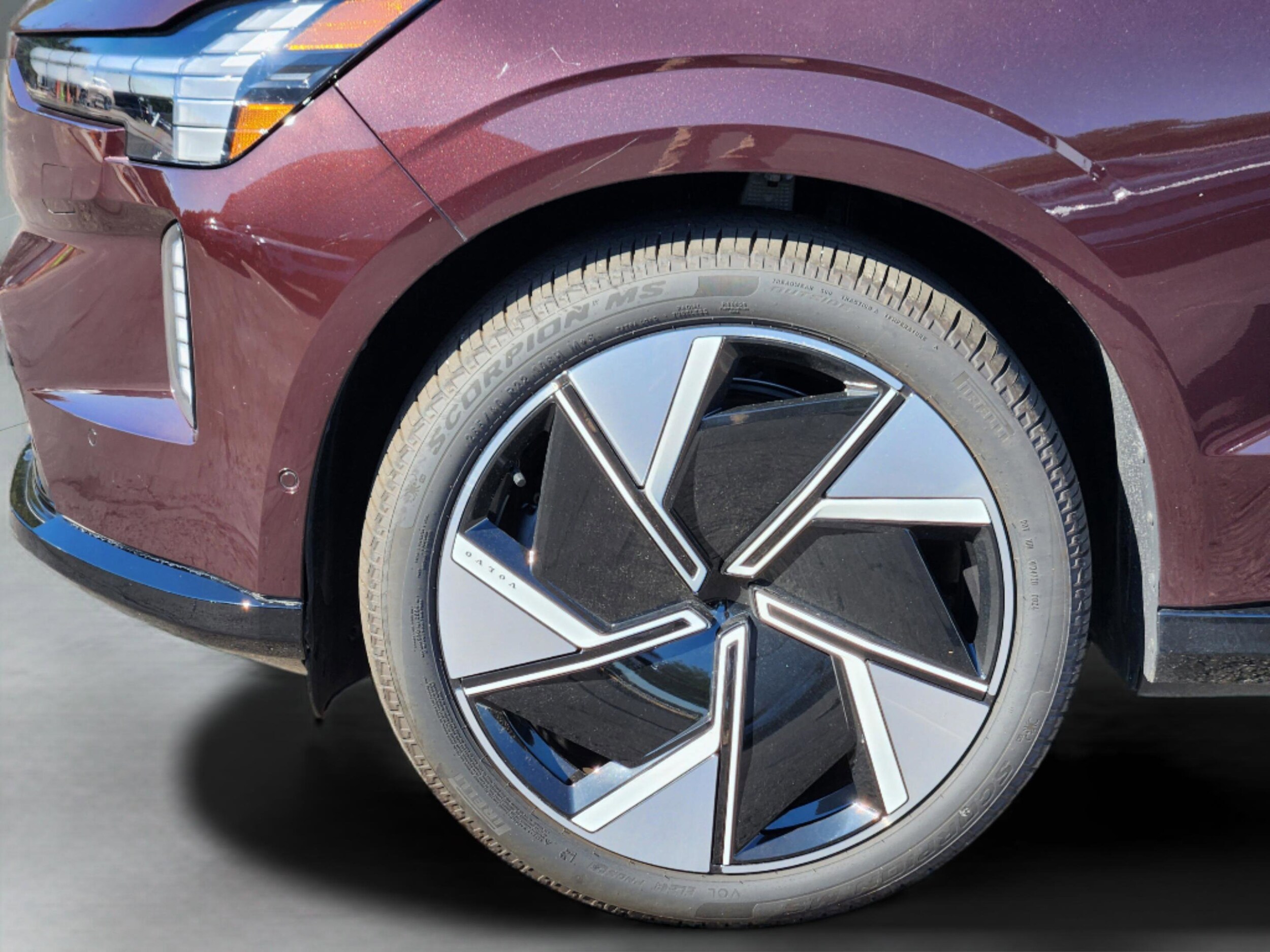 2025 Volvo EX90 Ultra - Photo 31