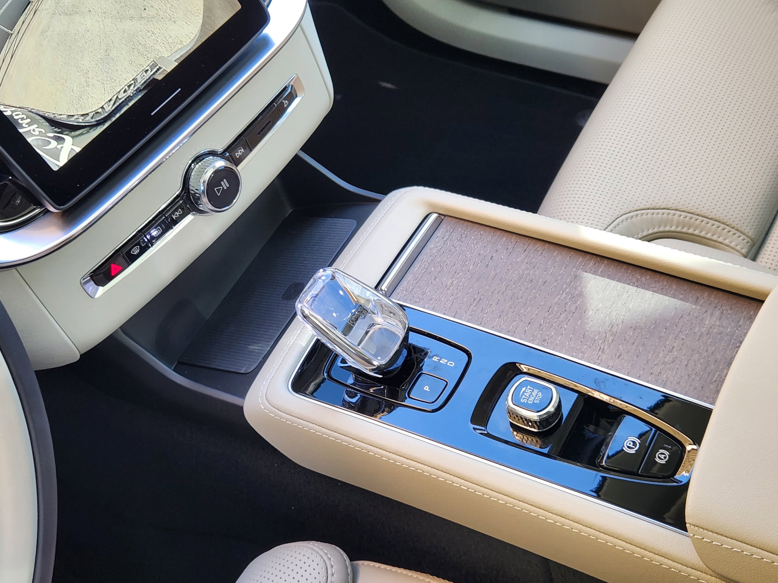 2026 Volvo XC90 Ultra - Photo 20