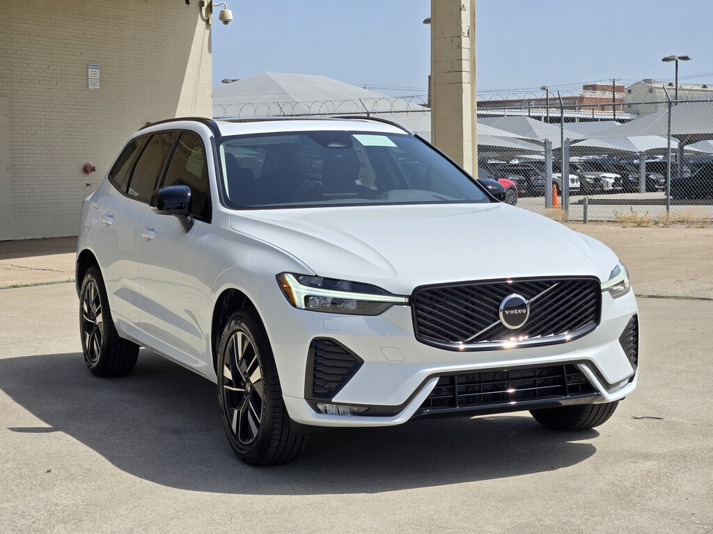 New 2026 Volvo XC60 B5 Core SUV
