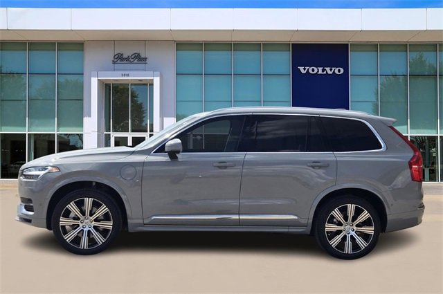 2025 Volvo XC90 T8 photo 3