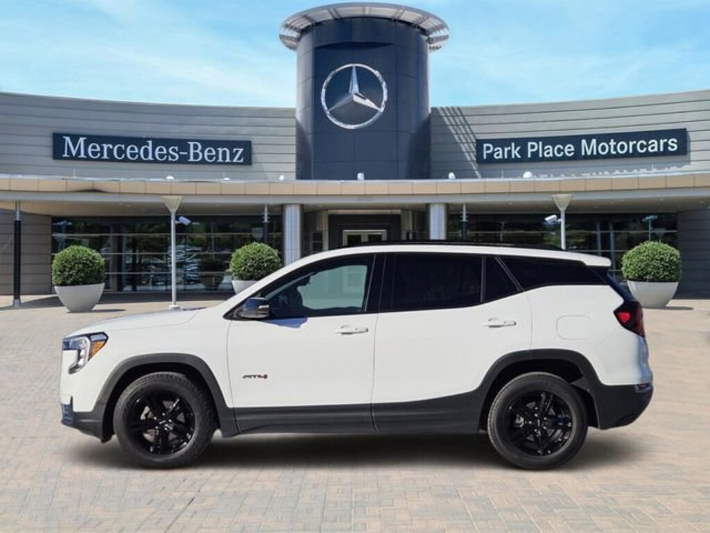 Used 2022 GMC Terrain AT4 SUV
