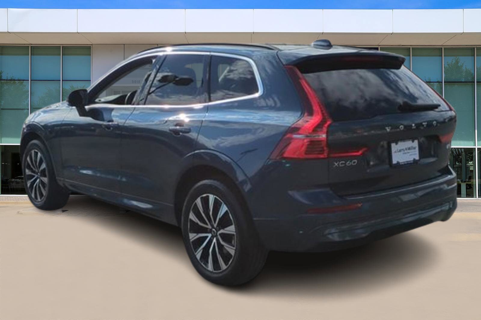 2023 Volvo XC60 B5 Core photo 3