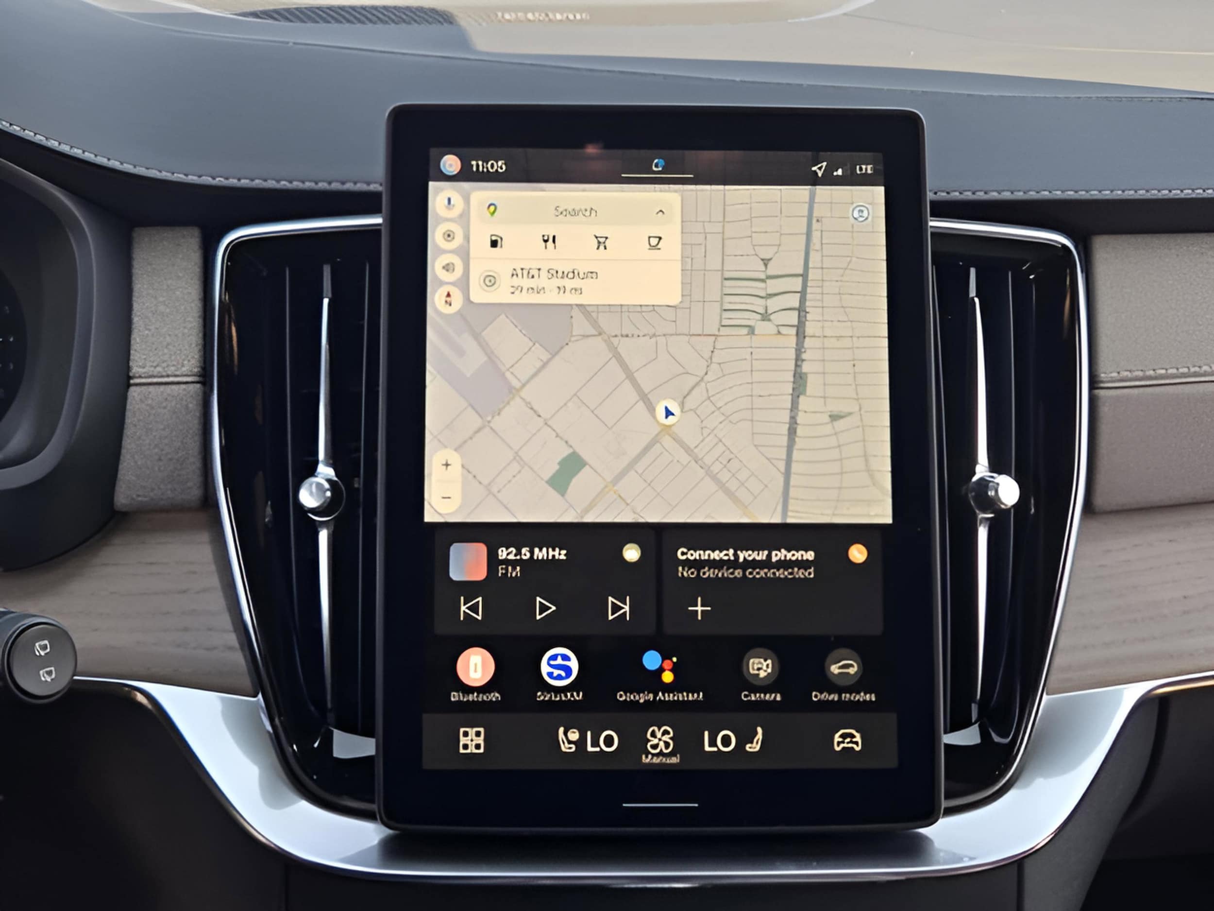 2026 Volvo XC90 Plus - Photo 13