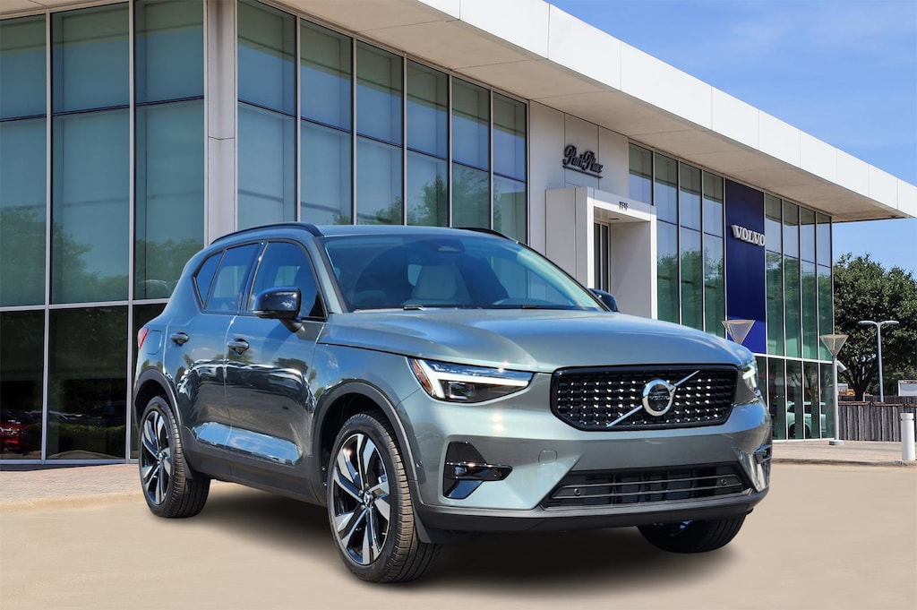 New 2026 Volvo XC40 B5 Ultra SUV