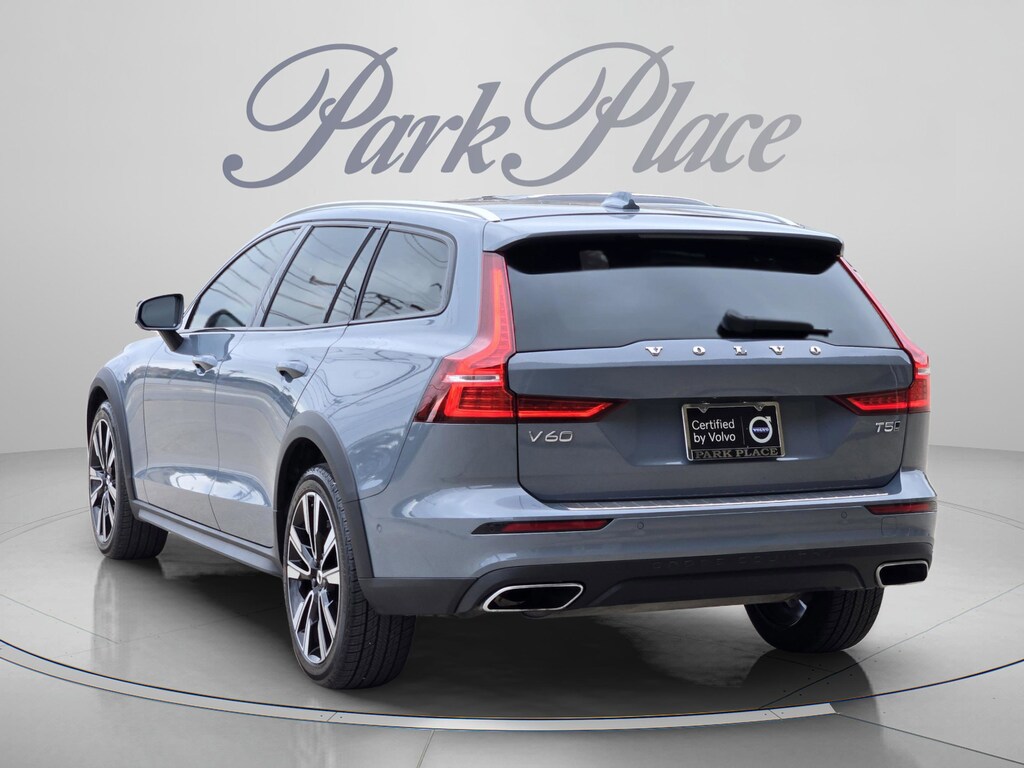 Used 2022 Volvo V60 Cross Country T5 Wagon
