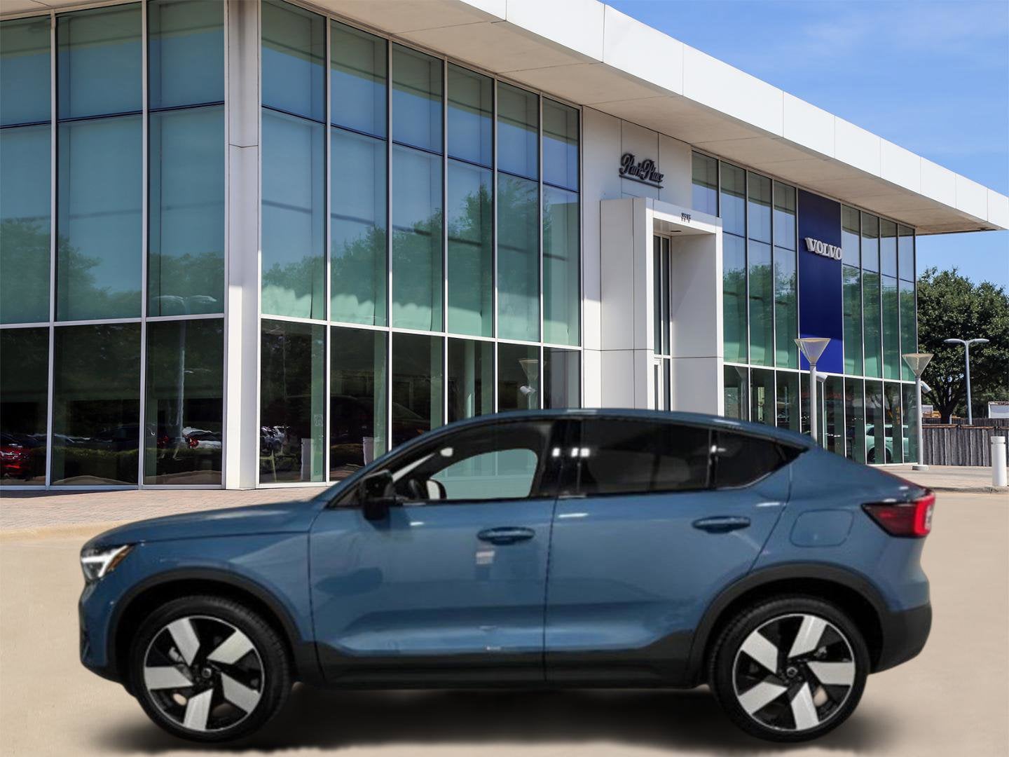 Used 2024 Volvo C40 Ultimate with VIN YV4ER3GM5R2098673 for sale in Dallas, TX