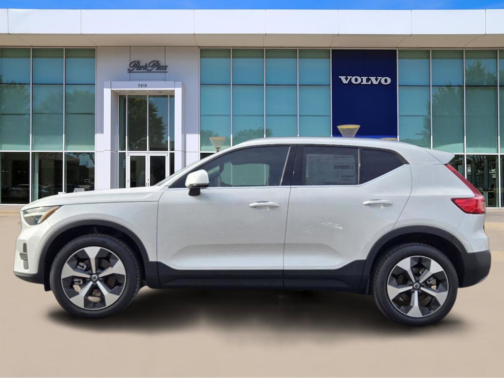 New 2025 Volvo XC40 B5 Core Bright Theme SUV