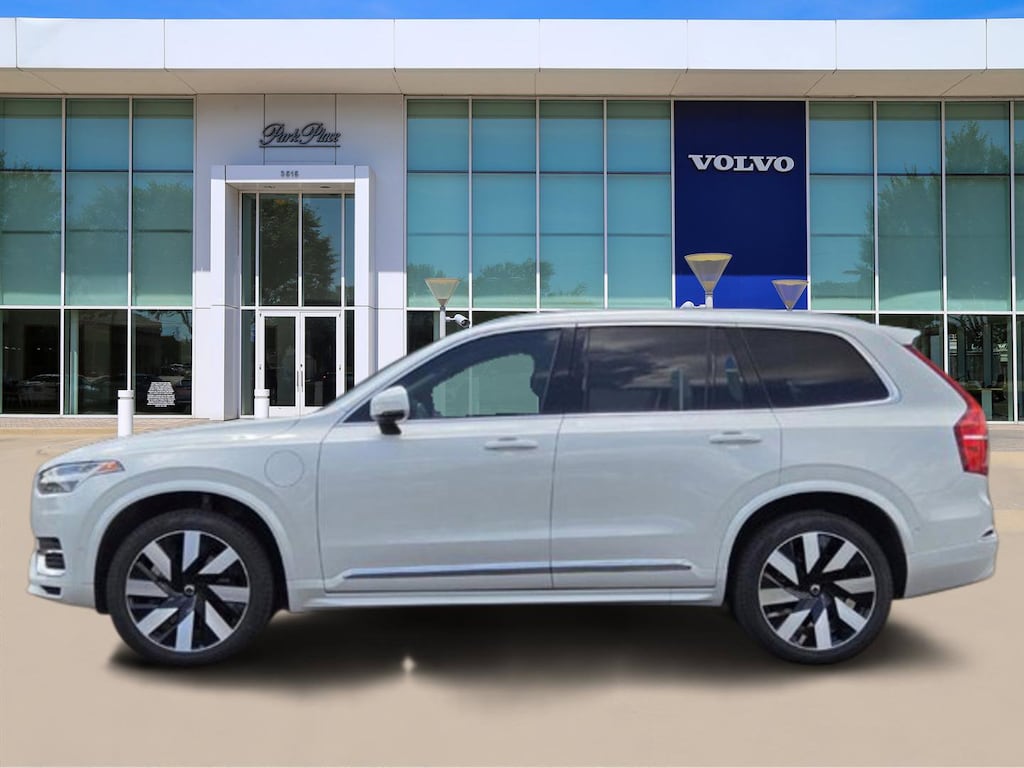 Used 2025 Volvo XC90 plug-in hybrid T8 Plus SUV