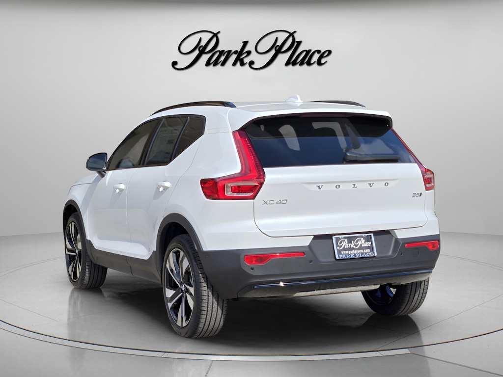 Used 2026 Volvo XC40 B5 Plus SUV