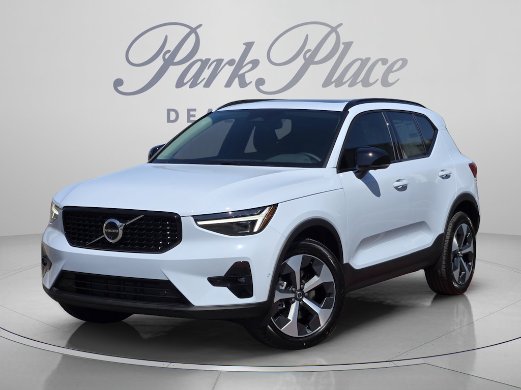 New 2026 Volvo XC40 B5 Plus SUV