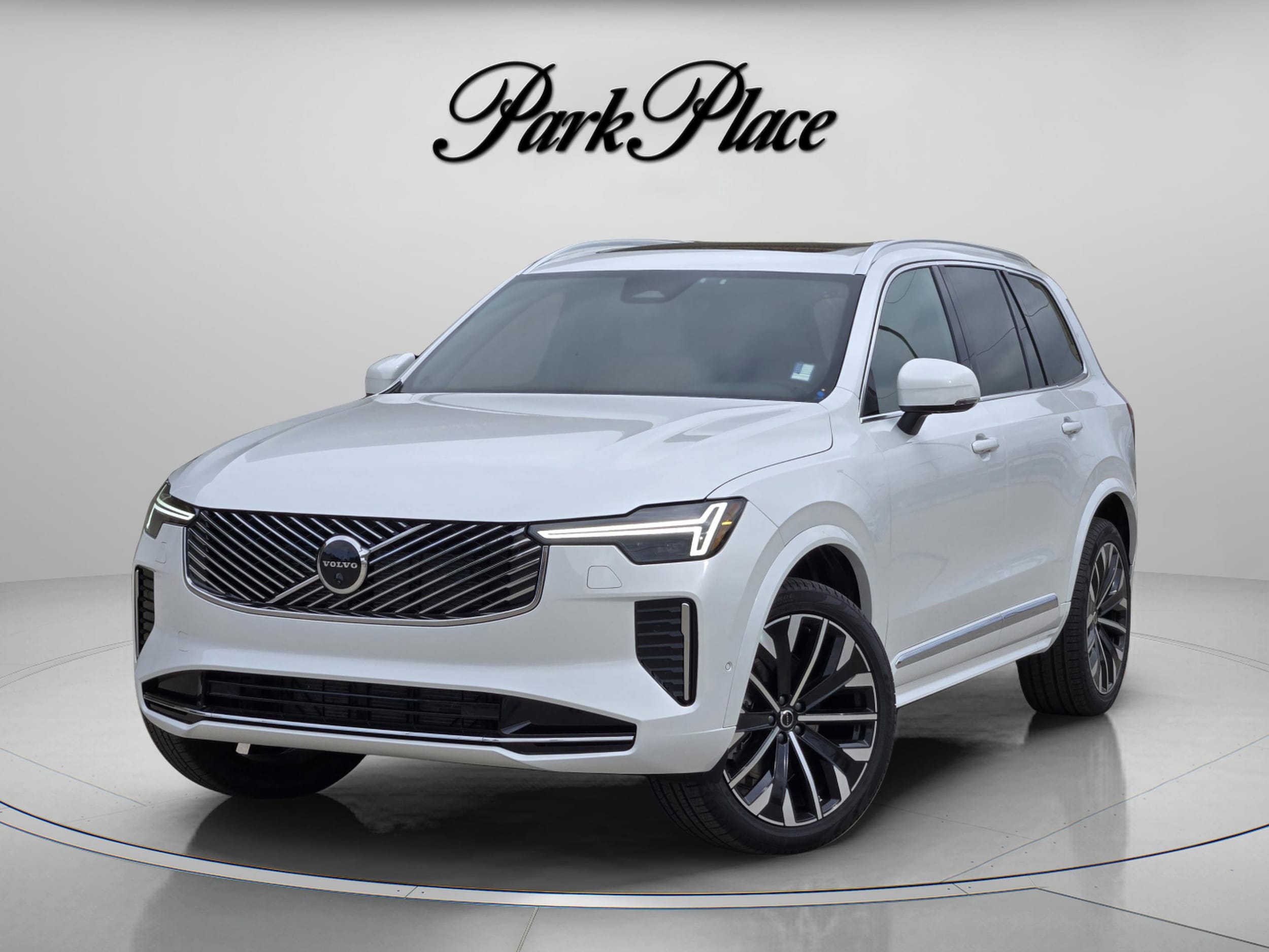 2026 Volvo XC90 B5 Plus Bright 4WD's photo