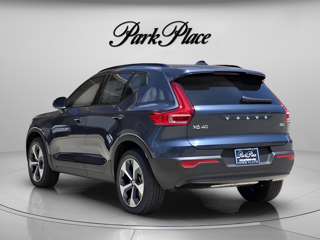 Certified 2026 Volvo XC40 B5 Core SUV
