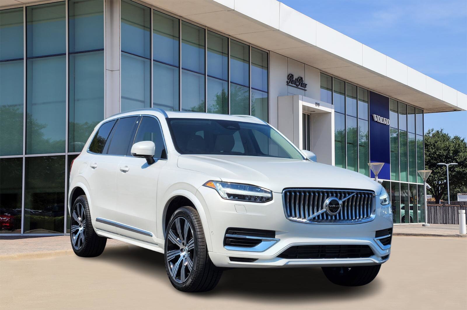 2025 Volvo XC90 Plus photo 2