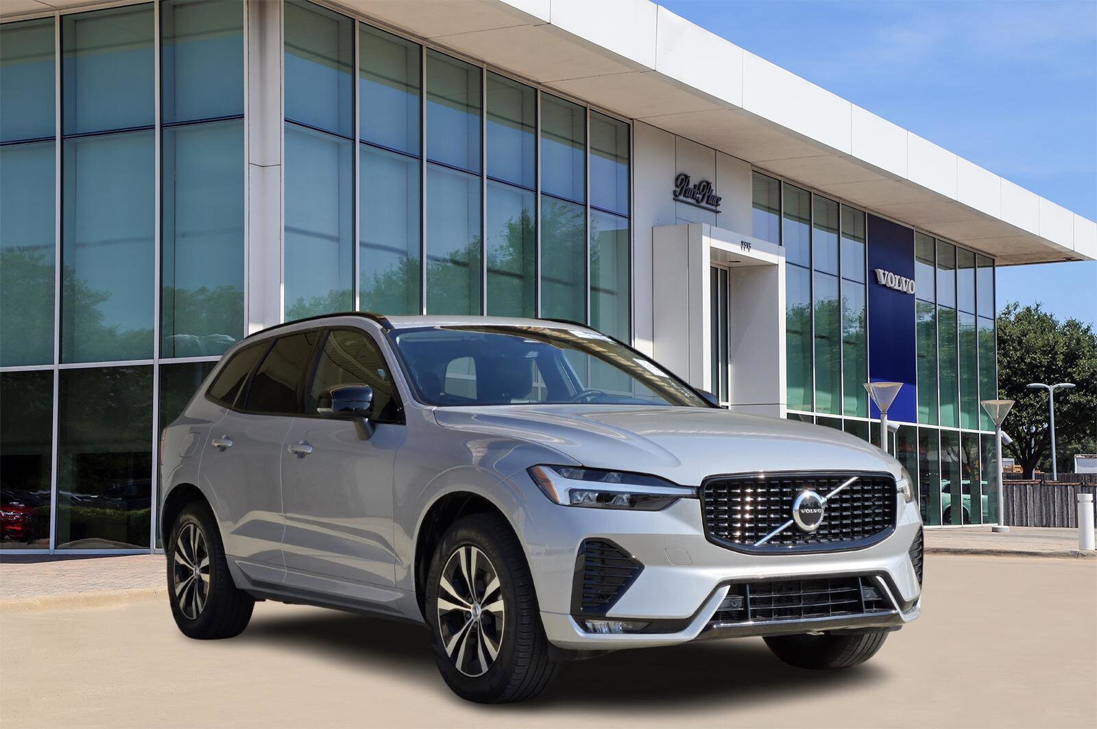 2024 Volvo XC60 B5 Core photo 2