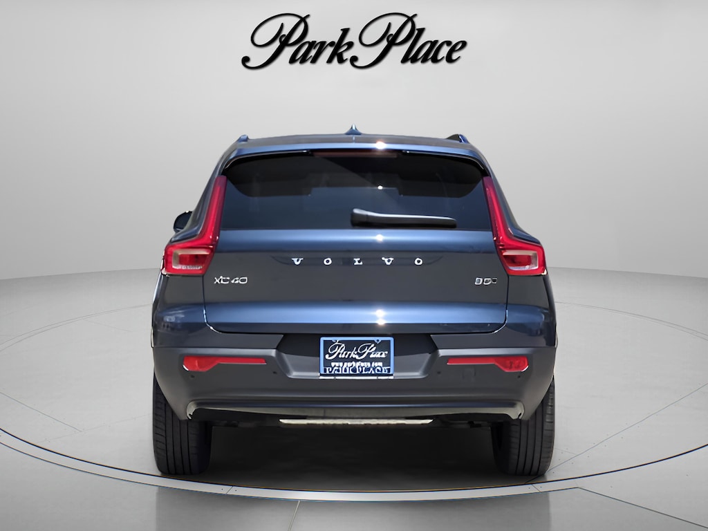 Certified 2026 Volvo XC40 B5 Core SUV