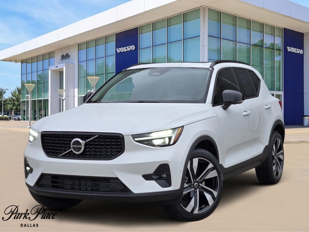 New 2026 Volvo XC40 B4 Plus SUV