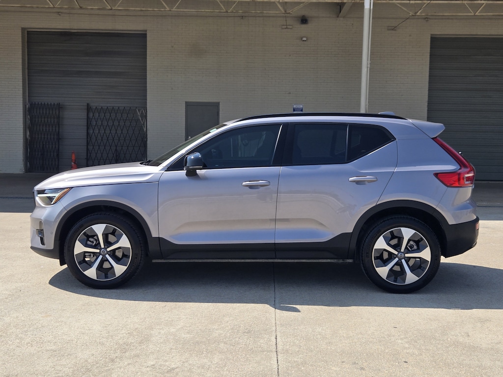 Certified 2026 Volvo XC40 B5 Plus SUV