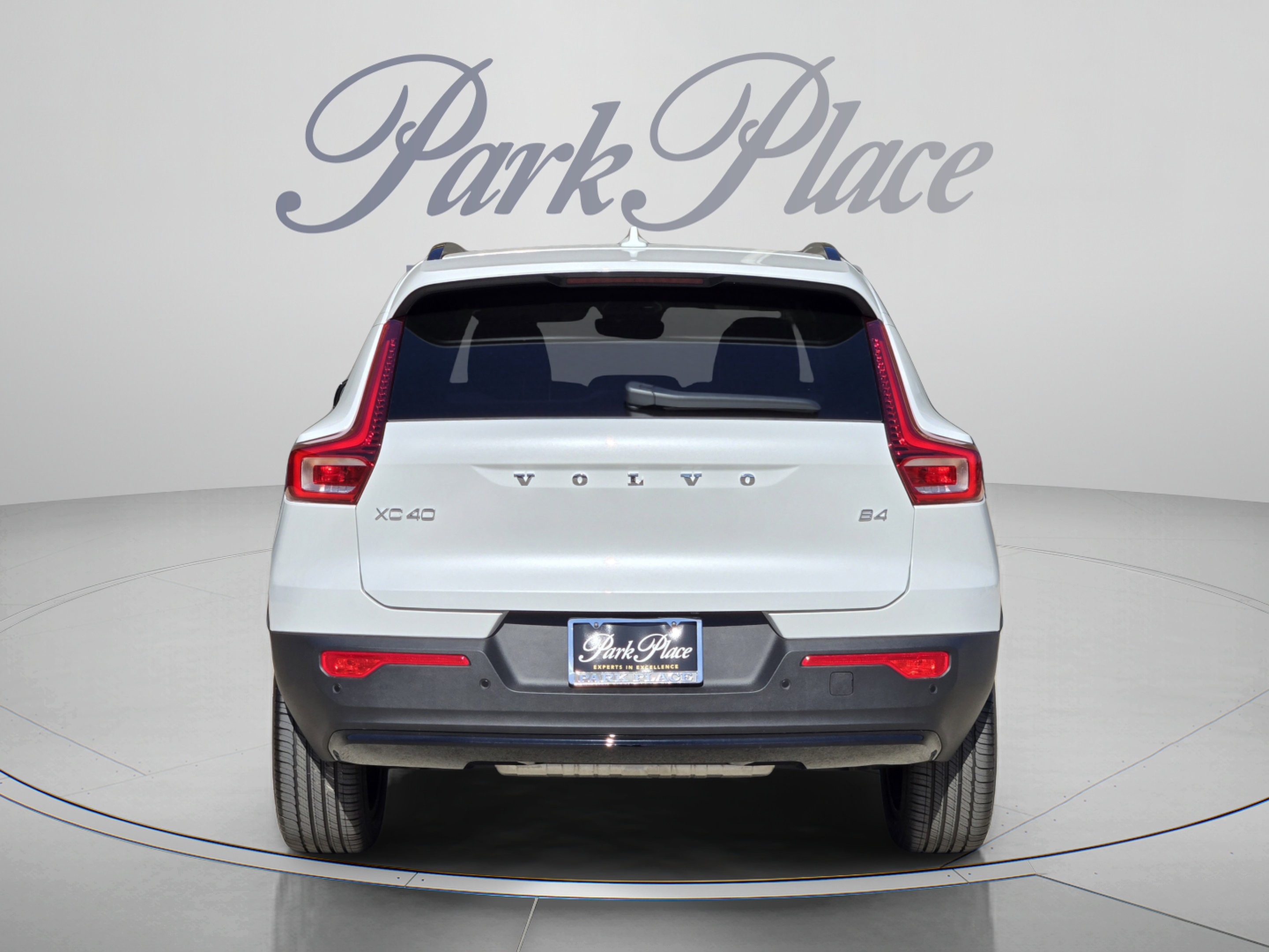 New 2026 Volvo XC40 B4 Core SUV