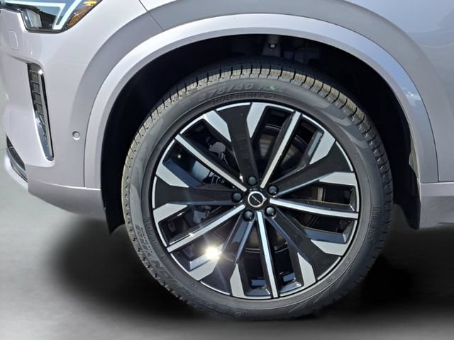 2026 Volvo XC90 Plus - Photo 32