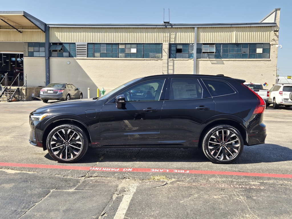 New 2026 Volvo XC60 plug-in hybrid T8 Ultra SUV