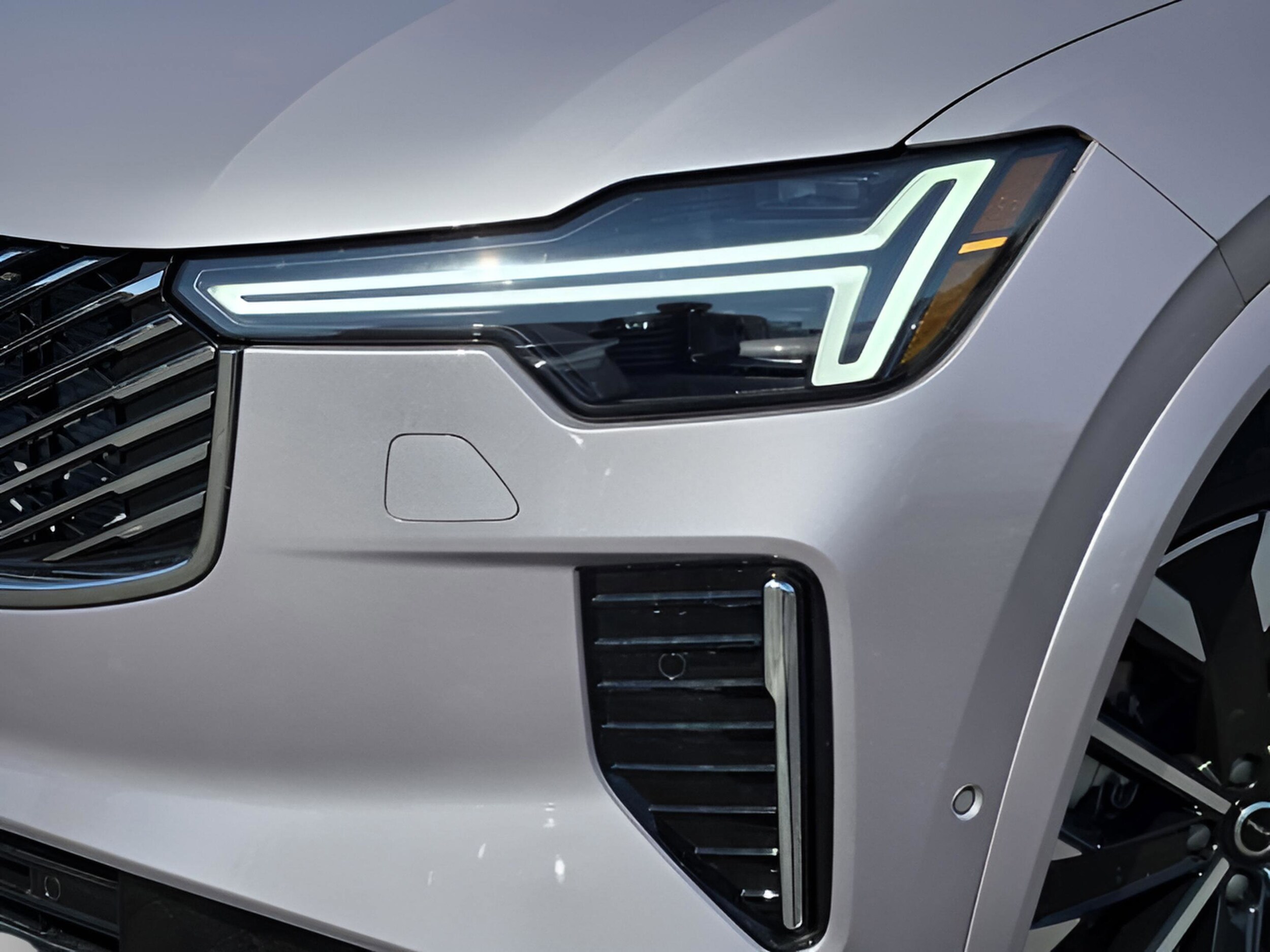 2026 Volvo XC90 Plus - Photo 27
