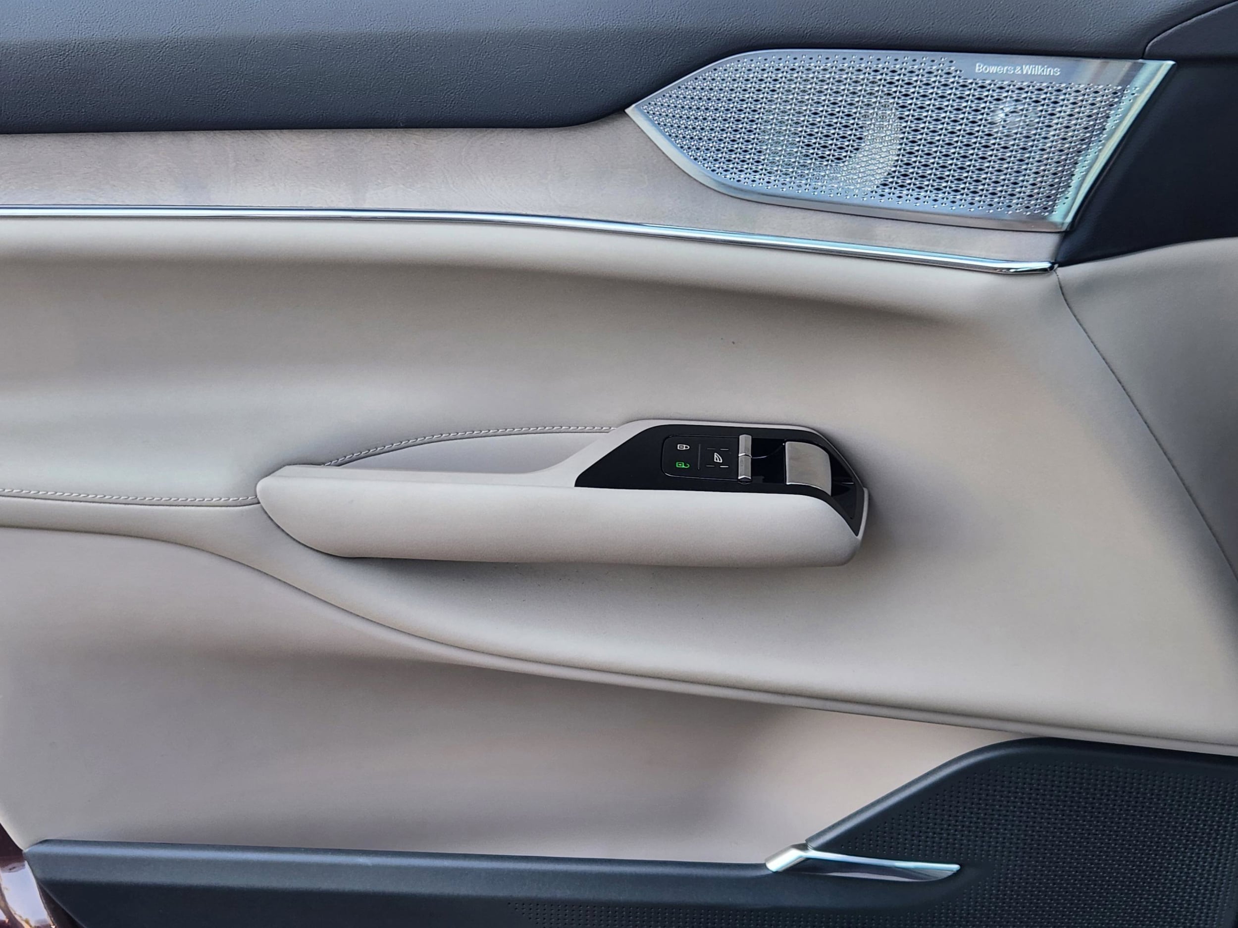 2025 Volvo EX90 Ultra - Photo 19