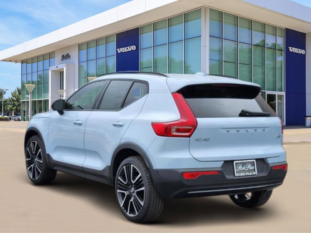 Used 2025 Volvo XC40 B5 Ultra Dark Theme SUV
