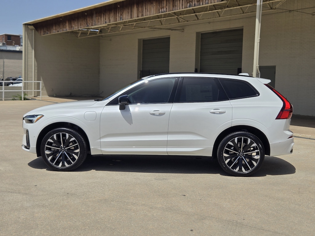 New 2026 Volvo XC60 plug-in hybrid T8 Ultra SUV