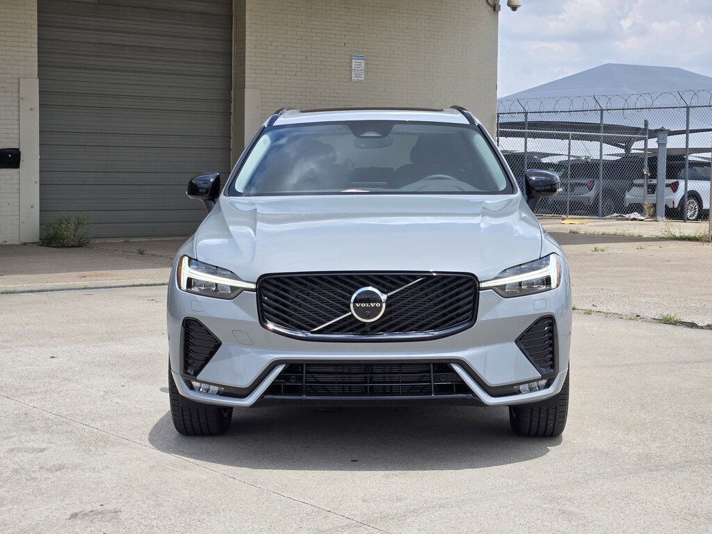 New 2026 Volvo XC60 B5 Plus SUV