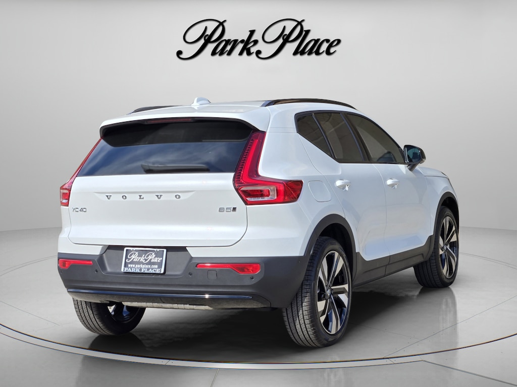Used 2026 Volvo XC40 B5 Plus SUV