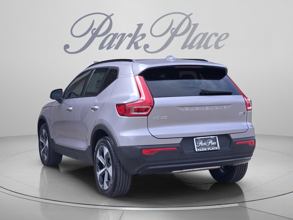New 2026 Volvo XC40 B5 Plus SUV