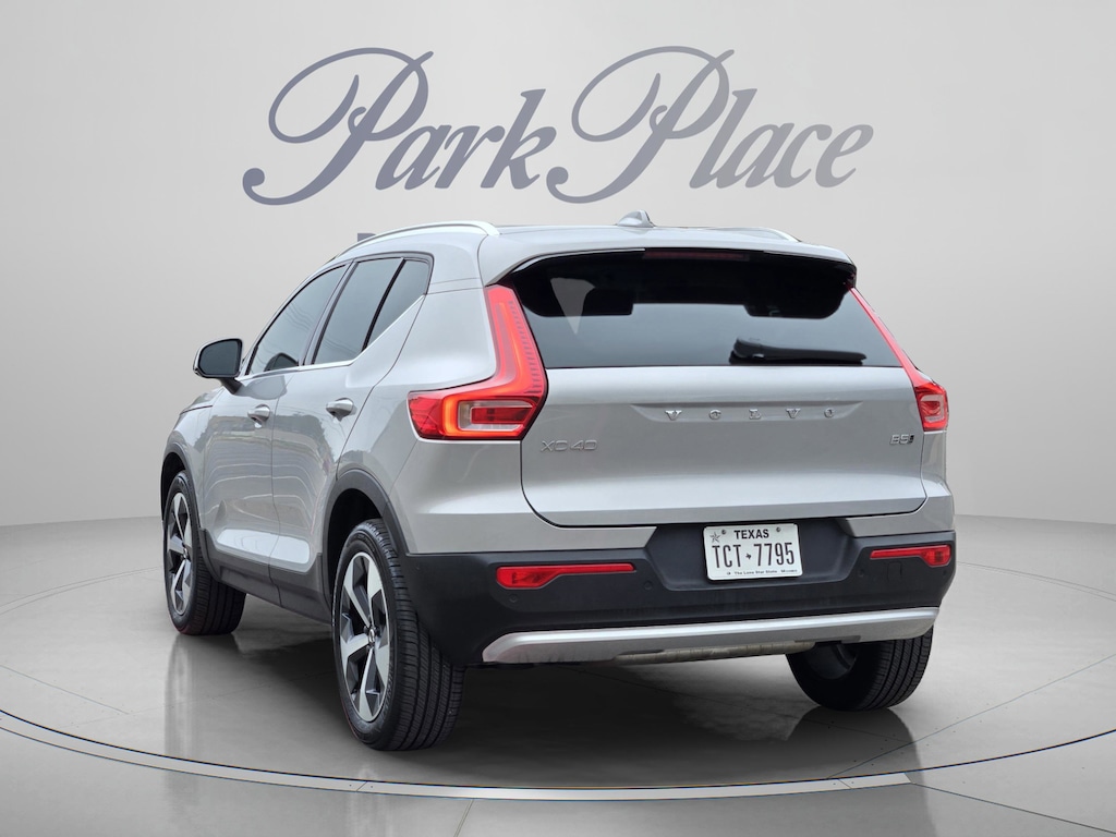 Used 2023 Volvo XC40 B5 Plus Bright Theme SUV
