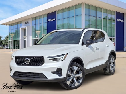 2026 Volvo XC40 B5 Plus SUV