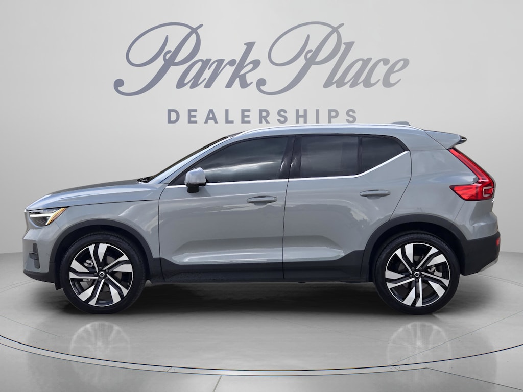 Certified 2024 Volvo XC40 B5 Plus Bright Theme SUV