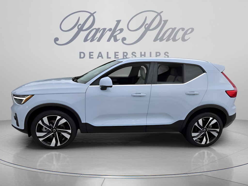 Certified 2025 Volvo XC40 B5 Ultra Bright Theme SUV