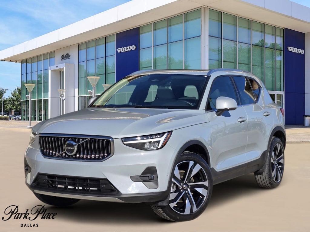 Used 2025 Volvo XC40 Plus Bright Theme SUV