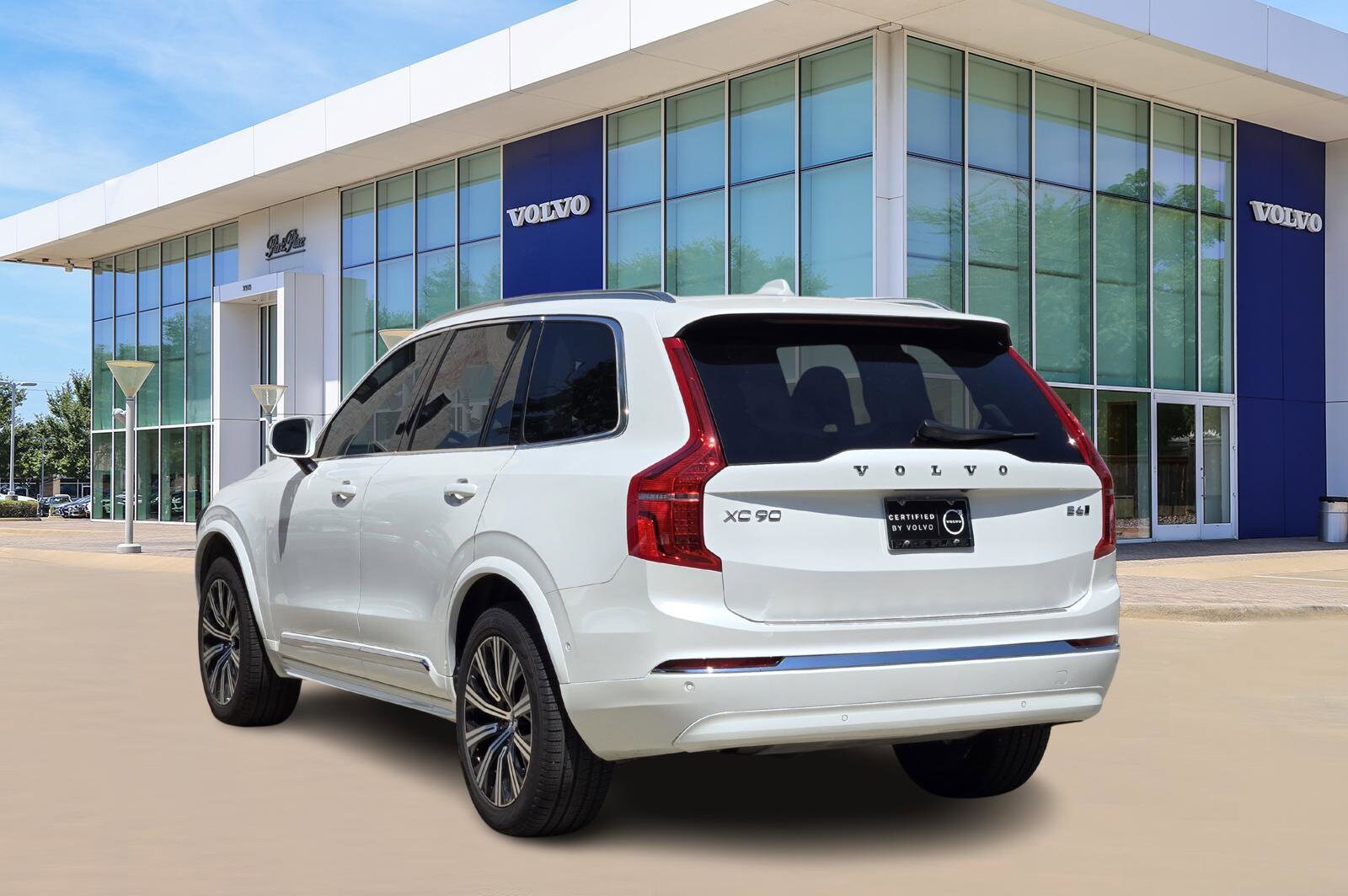 2025 Volvo XC90 Plus photo 3