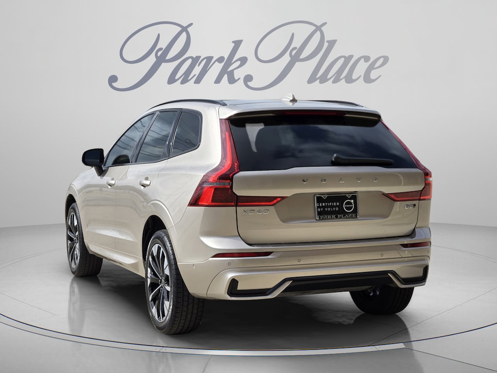 New 2026 Volvo XC60 B5 Plus SUV