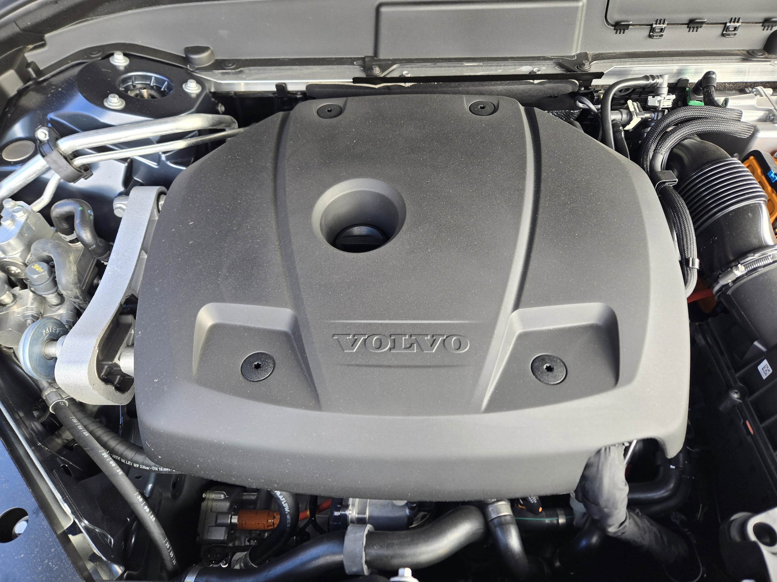 2026 Volvo XC60 Plus - Photo 26