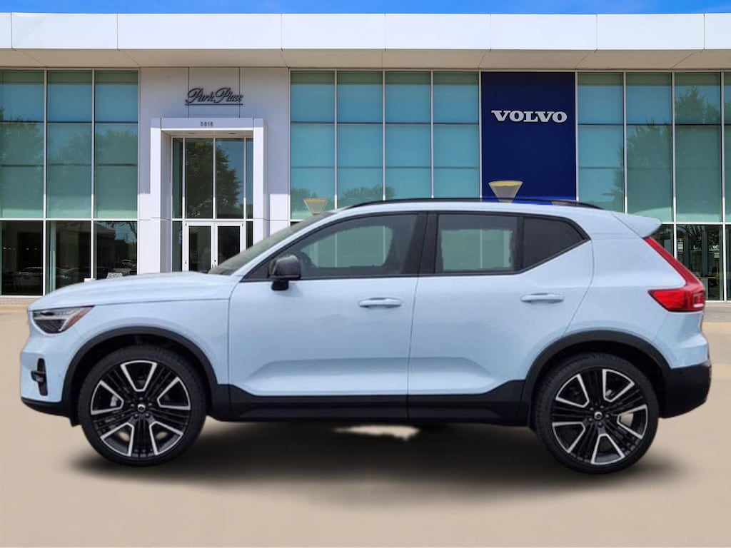 Used 2025 Volvo XC40 B5 Ultra Dark Theme SUV